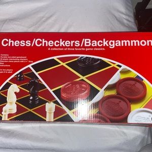 3 in 1   chess/checkers/backgammon play set